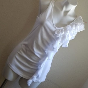 NWT Elle white top size‎ small